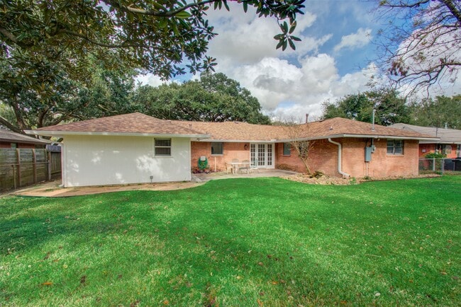 Photo - 8939 Rockhurst Dr