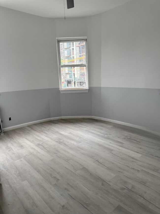 138 Mt Vernon Ave Unit 3