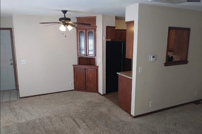 Photo - Spacious two bedroom in West Norman
