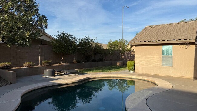 9928 E Posada Ave