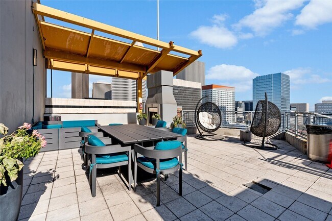 Photo - 2000 Bagby St Unit 13430