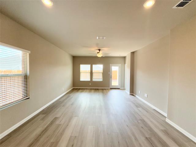 Photo - 709 Hemingway Ln