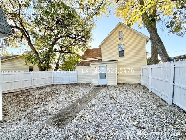 Photo - 412 Brown Ave NW