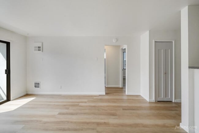 Photo - 1601 Grant Ave Unidad 1C-2025