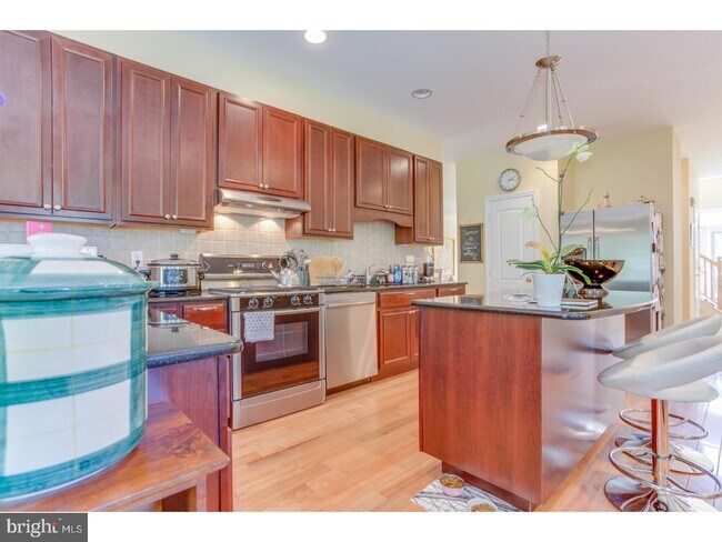 Photo - 35 Leavitt Ln