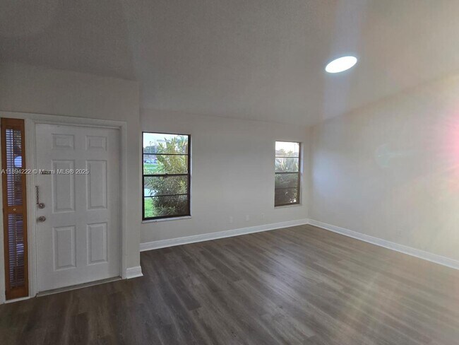 Photo - 4247 Willow Pond Cir