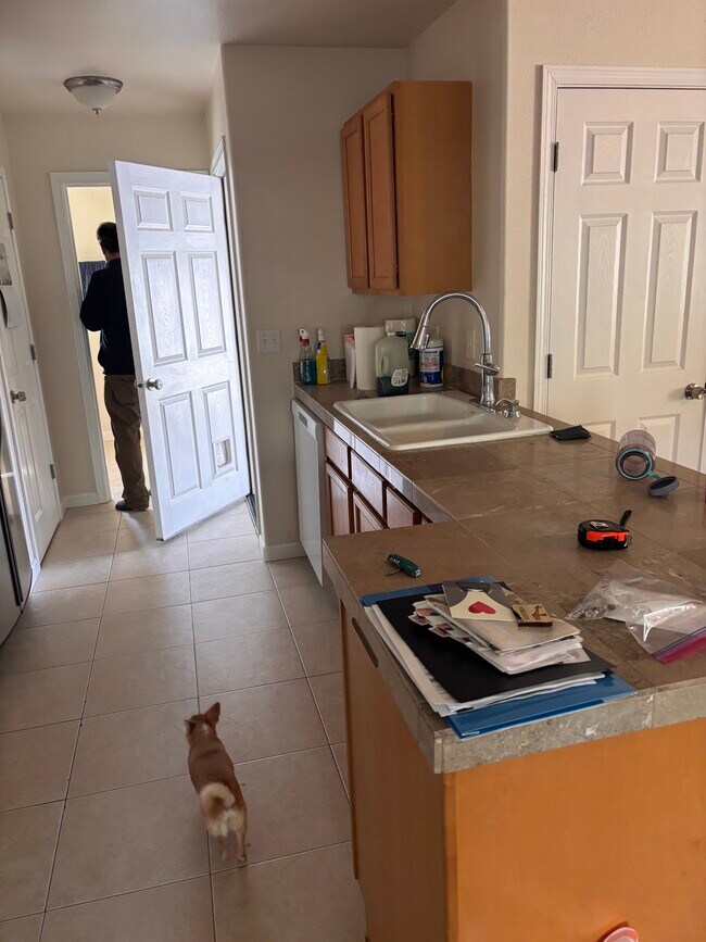 Photo - 657 N Main Ave