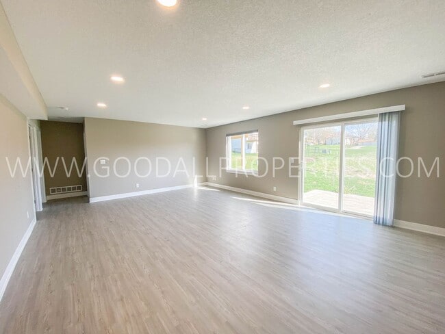 Photo - Must See this 4 Bedroom Walkout Ranch in Desoto