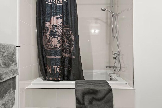 Photo - 1010-1016 6 St SW Unit SI ID1345879P