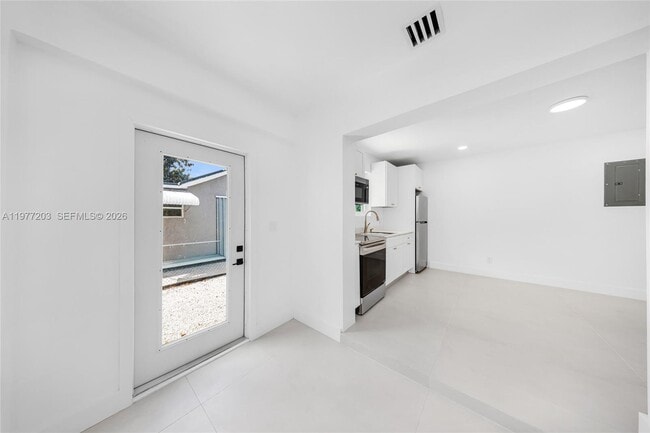 Photo - 250 NW 98th St Unit R