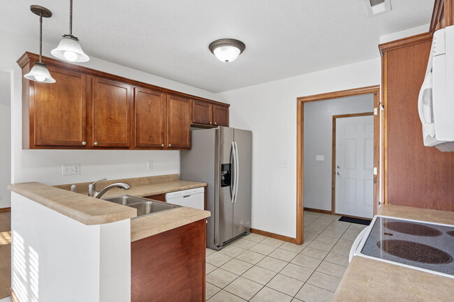 Photo - 5104 Sandstone Dr