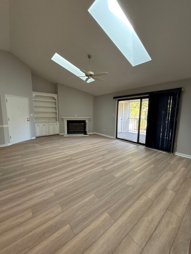 Photo - 816 Washburn Ave