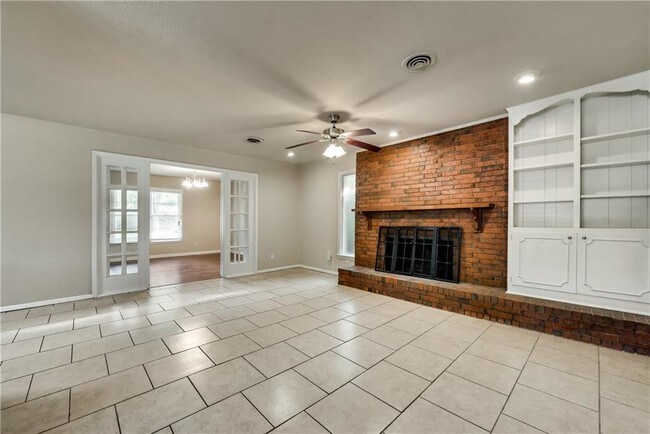 Photo - 1601 Larkspur Dr