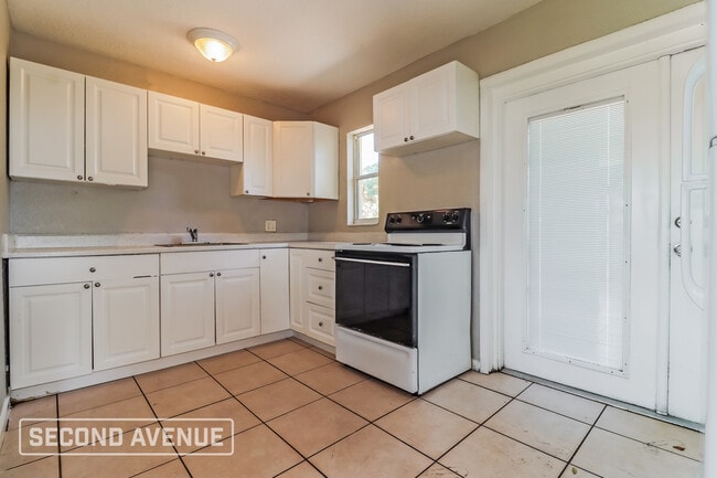 Photo - 9547 Starkey Rd
