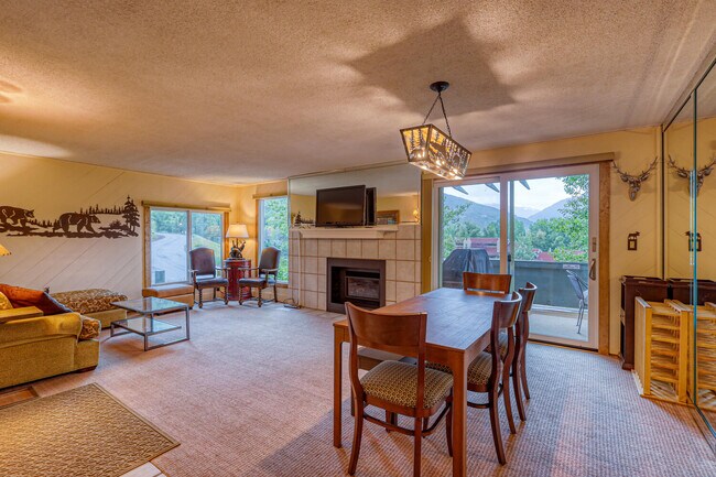Photo - 1063 Vail View Dr