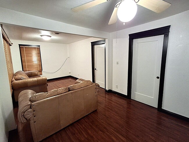 Photo - ALL PROSPECTIVE TENANTS MUST SUBMIT A $58 ...