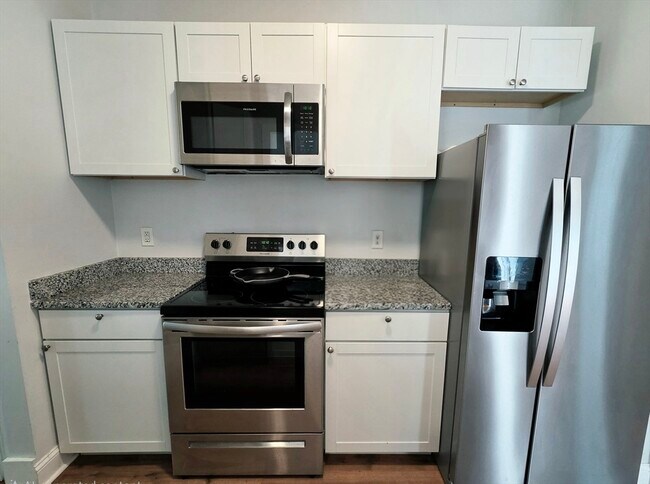 2 Oak St Unit 2