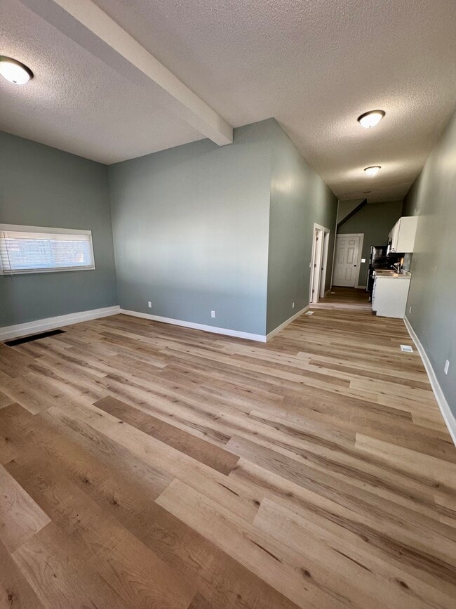 Photo - 627 N Division St