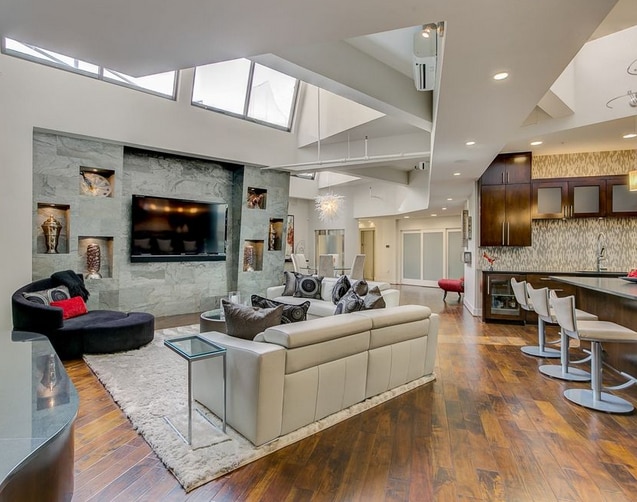 Photo - 411 W 7th St Unidad ID710081