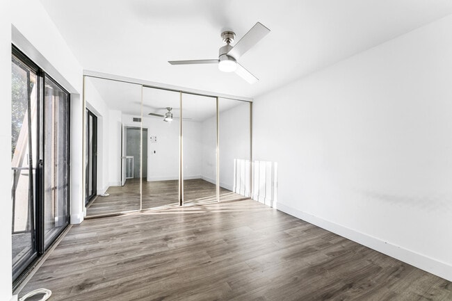 Photo - 1700 Embassy Dr