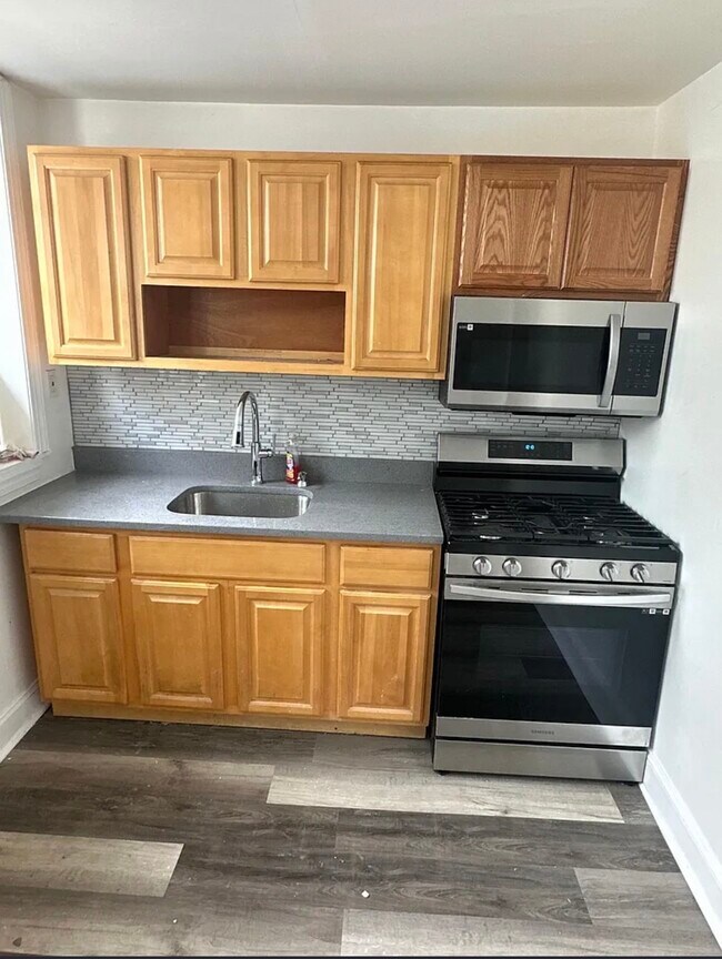 Photo - 2663 Webb St