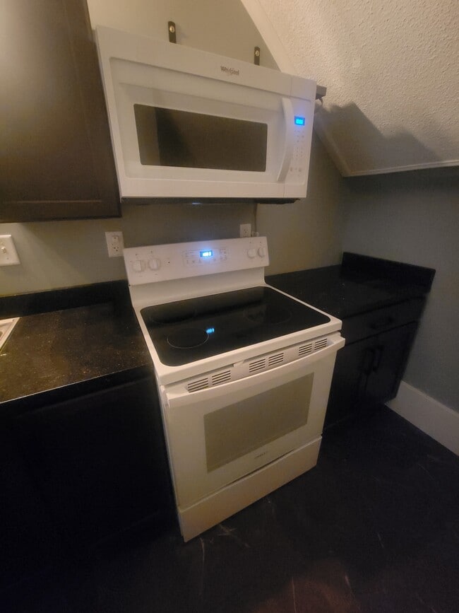 Photo - 739 13th Ave S Unidad One