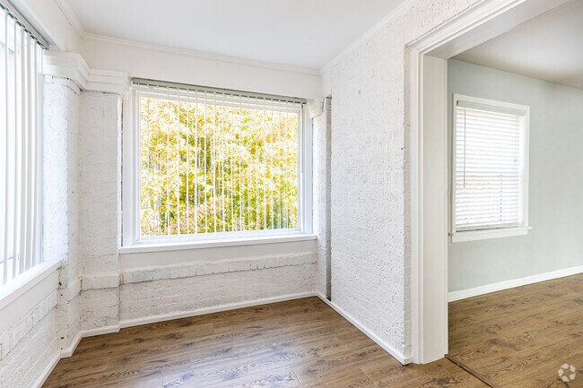 2BR, 1BA - 1350SF