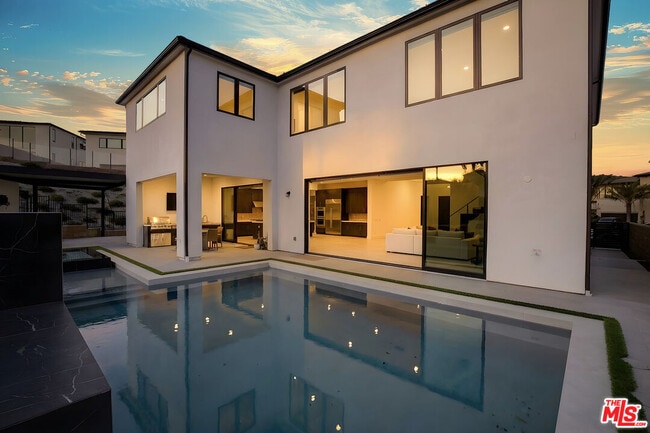 Photo - 20056 Mersey Ln