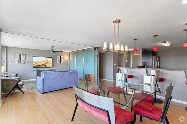 Building Photo - 340 Sunset Dr Unit 1404 Rental