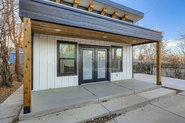 Photo - 154 1/2 S Stuart St