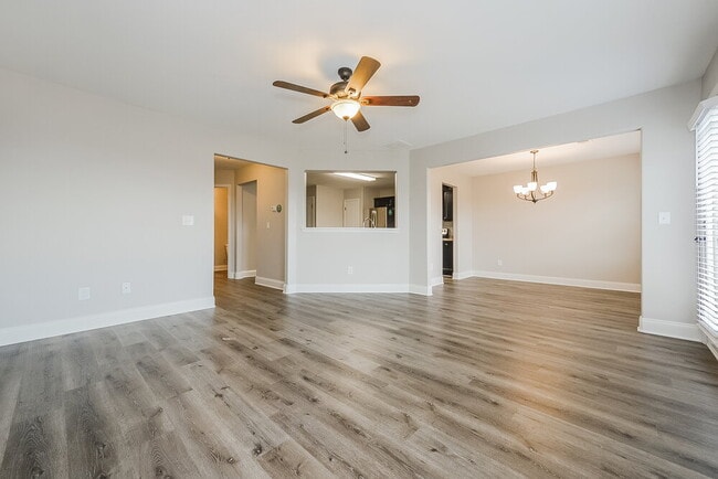 Photo - 1104 Jury Ct