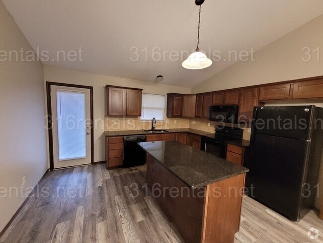 Building Photo - $1575 - 4 bedroom/ 2 bathroom - Gorgeous n... Unit 2347 Rental