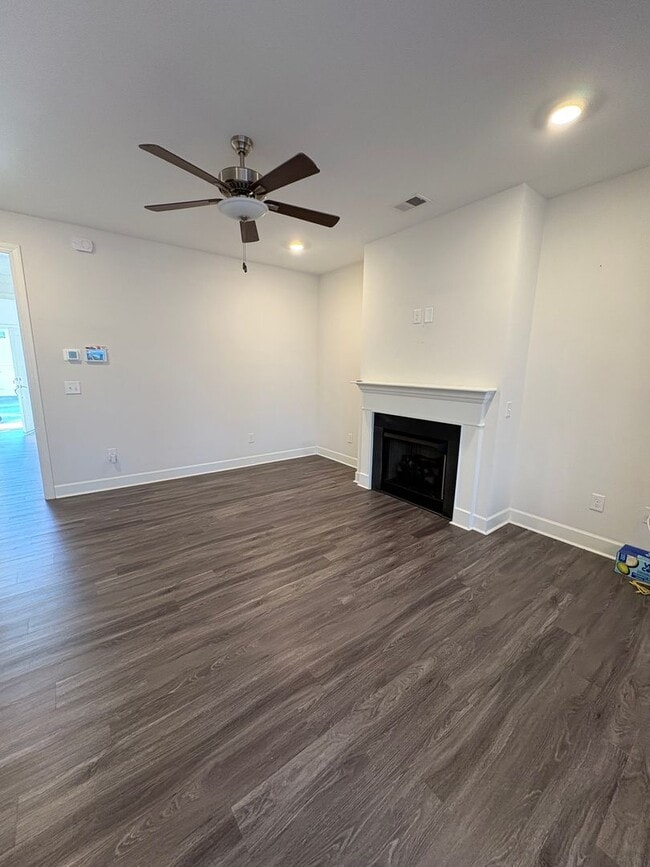 Photo - 3 Bedroom 2.5 Bath Townhome is the Madison Park area!!!