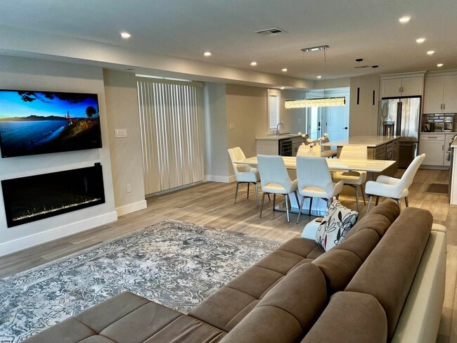 Photo - 15 N Jefferson Ave