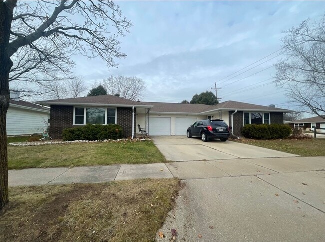 2 bed, 2 bath, duplex across from park. Ap... - 2 bed, 2 bath, duplex across from park. Ap... Townhome
