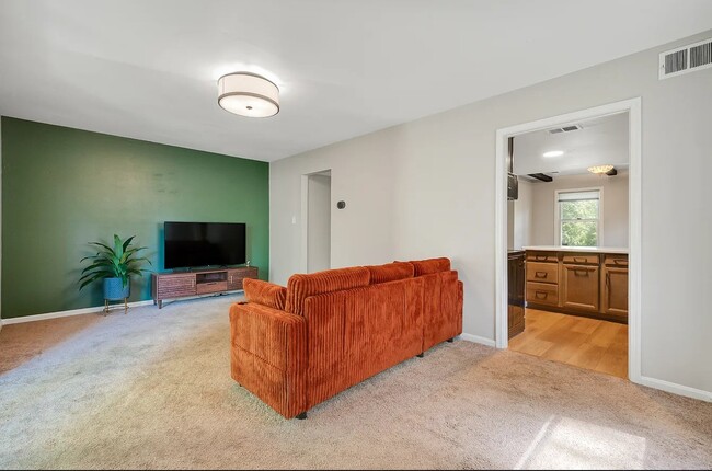 1502 Cedar Mountain Ct