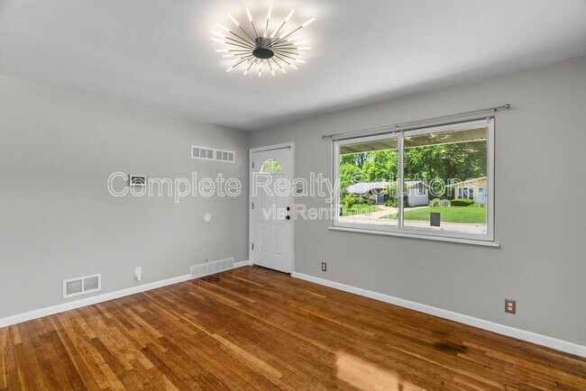 Photo - 10320 Durness Dr Casa