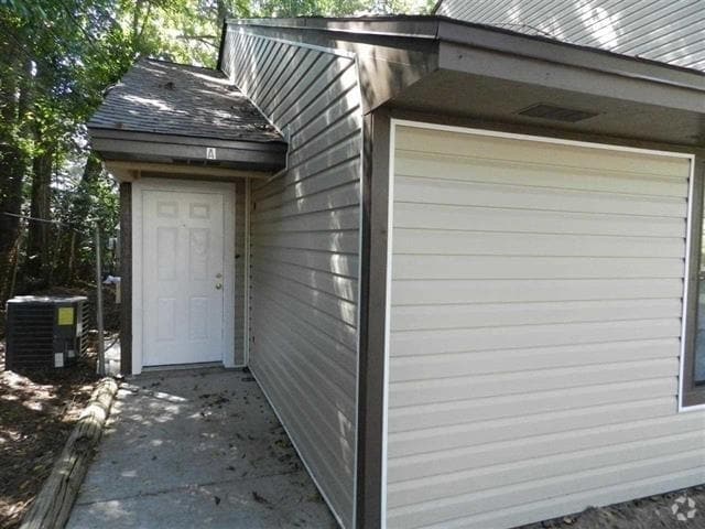 Building Photo - 1427 Charlotte St Rental