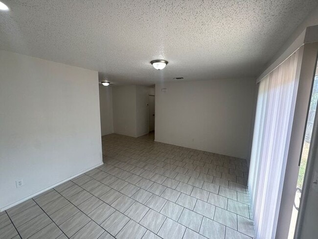 Photo - 904 N Bishop St