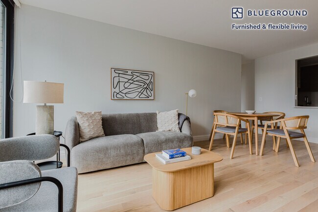 Photo - 235 W 48th St Unidad SI FL38-ID1627