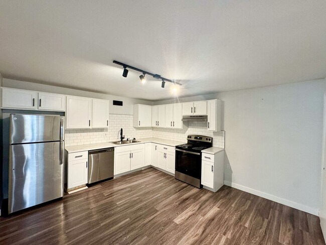 Building Photo - 5283 W Center Ave Unit 5283