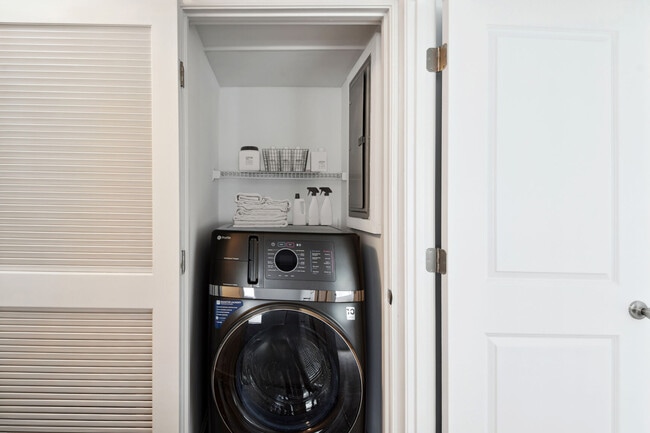 Photo - Hampton Manor Apartments & Townhomes