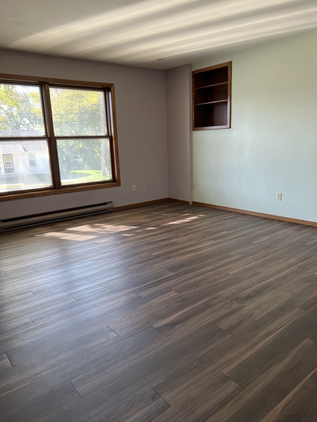 Photo - 814 W Main St