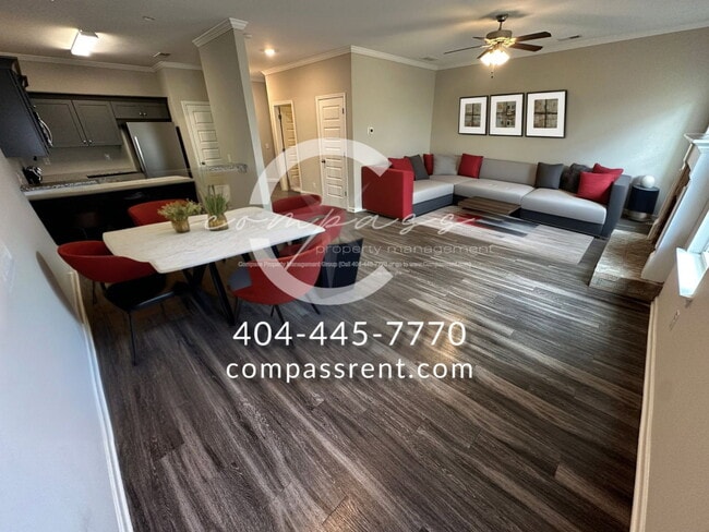 Photo - 107 Squarewood Ln NW