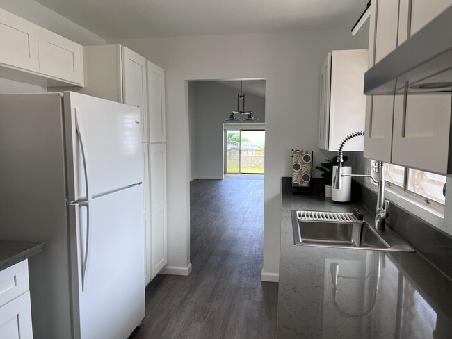 Photo - 94-693 Kamalo St