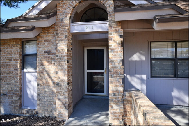 Photo - 813 Knorr Pl