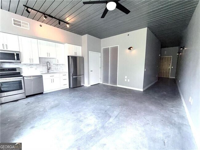 Photo - 620 Glen Iris Dr NE Unit 317