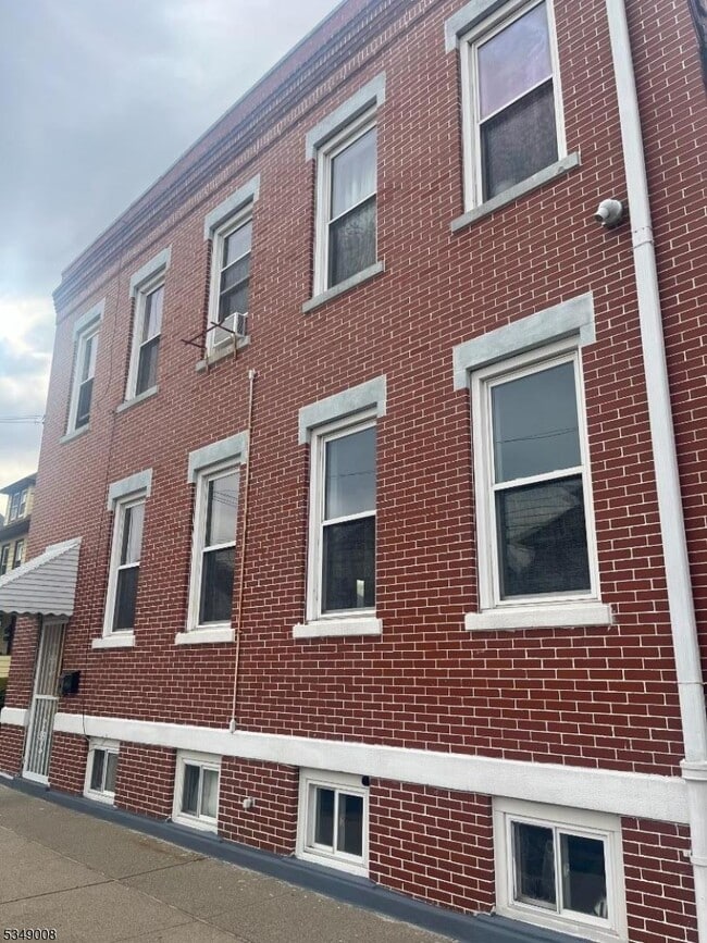 Photo - 10 Mahar Ave