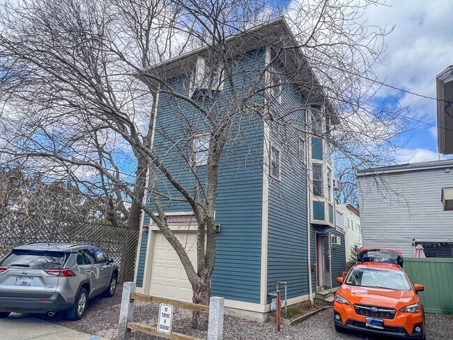 Building Photo - 257 Charles St Unit 257