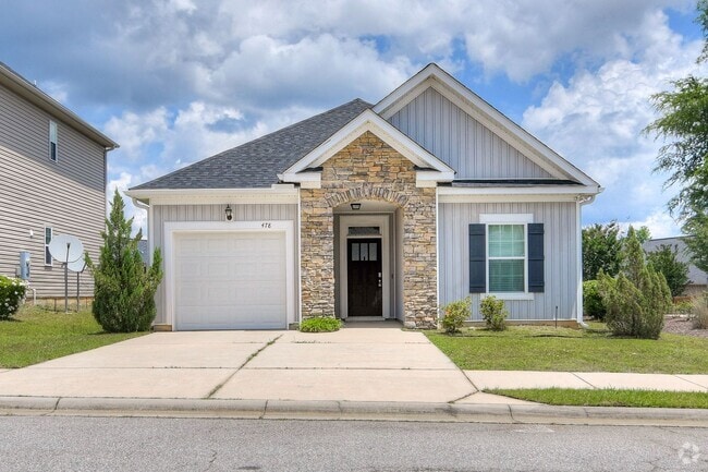 Building Photo - 3 Bedroom 2 Bath in Canterbury Farms Rental